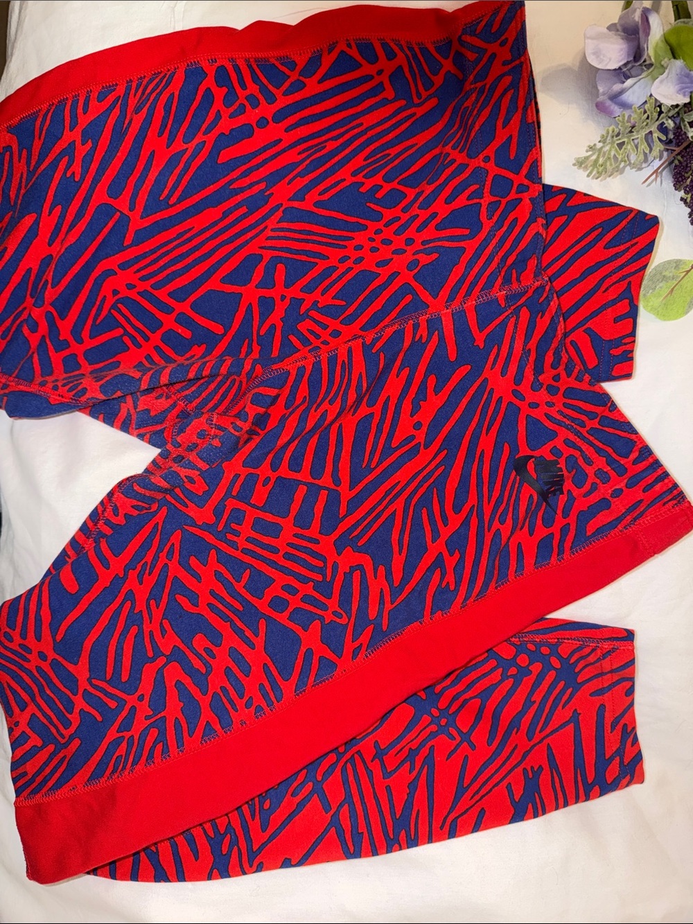 Nike Leg-A-See Printed Leggings Red Blue Size L